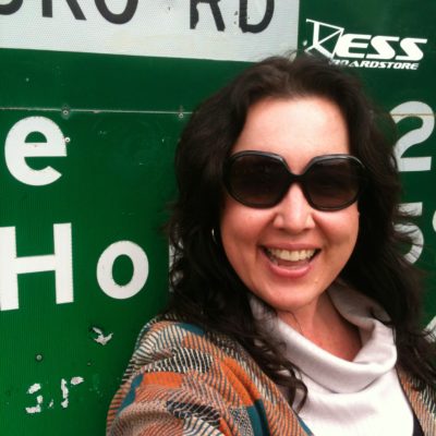 Selfie in front of the Kosckiuszko Rd sign. Exciting!